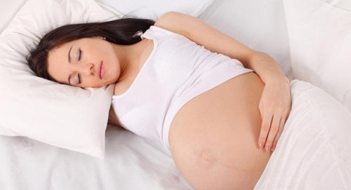 Les meilleures positions pour bien dormir pendant la grossesse