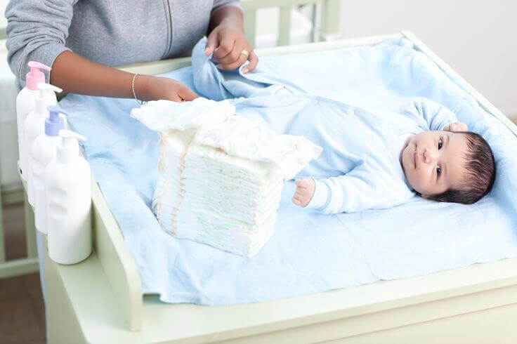 Des complications peuvent survenir si on ne fait pas correctement les soins des organes génitaux du bébé