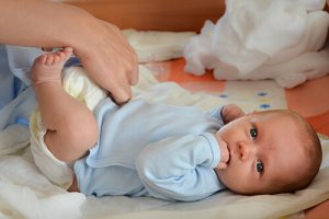 Les soins vitaux durant les premiers mois du bébé