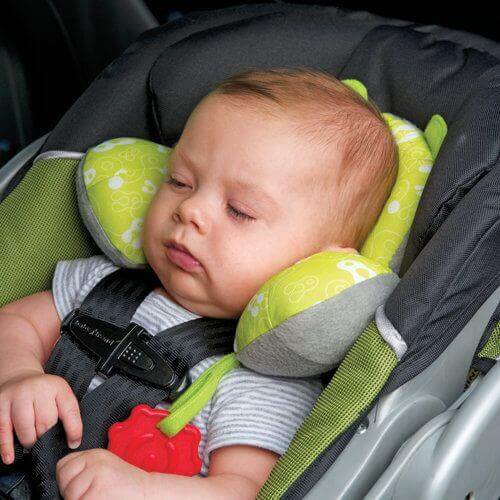 Il n’est pas pratique de coucher le bébé dans le siège auto