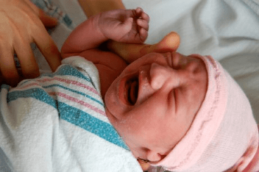 Comment savoir quand le travail de l'accouchement a commencé ?