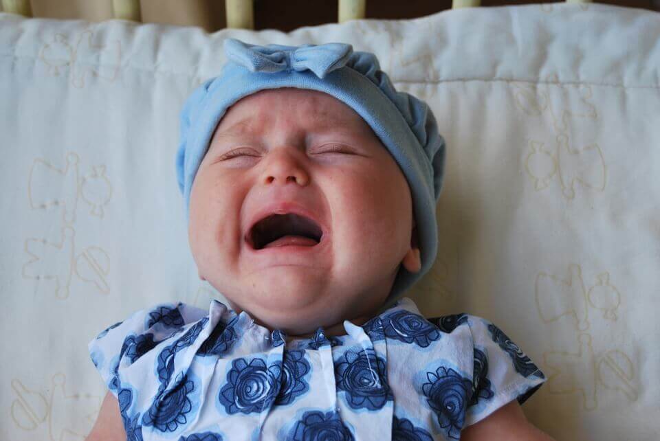 Pourquoi s’occuper du bébé quand il pleure ?