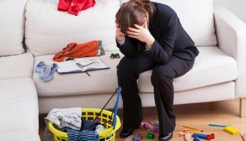 Cette vidéo explique pourquoi c'est épuisant d'être maman à temps complet