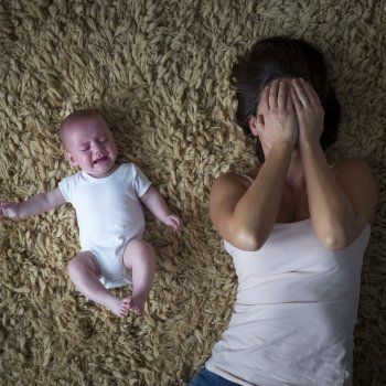 Une mère en dépression et son bébé