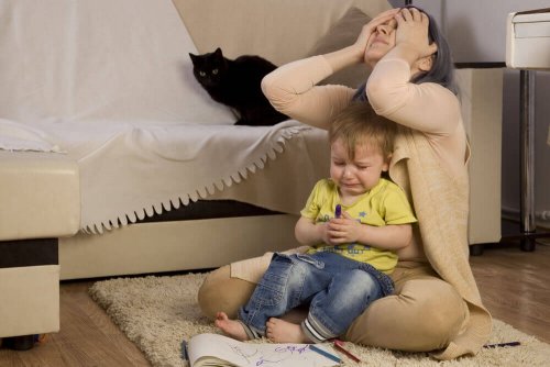 Pourquoi certains enfants se comportent mal avec maman ?