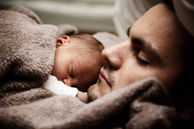 Les enfants imitent leurs parents