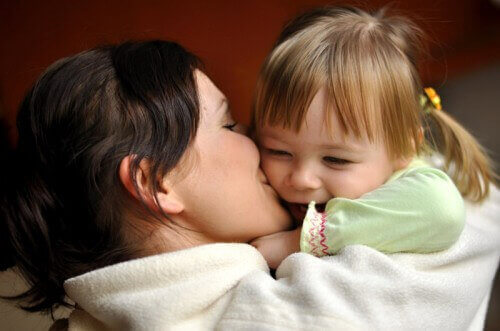 L'amour d'une mère guérit toutes les carences affectives des enfants.
