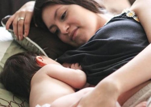 L'allaitement est une méthode contraceptive naturelle.