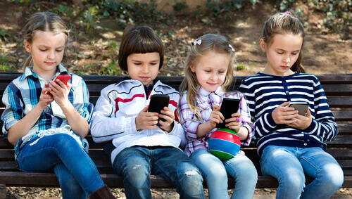 8 raisons d'interdire les smartphones aux enfants de moins de 12 ans
