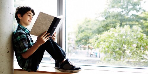 Encourager la lecture dès le plus jeune âge favorise le développement de la bonne habitude d'étudier