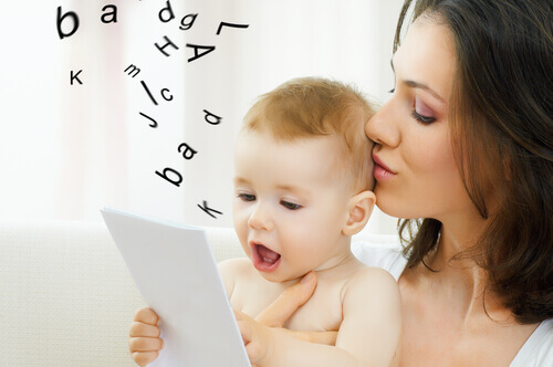 Activer la parole de votre enfant avec des exercices simples et amusants lui permet d'acquérir un large vocabulaire