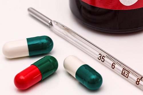 Il n'existe pas, à l'heure actuelle, de médicaments contre la maladie pied-main-bouche