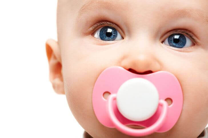 Des études scientifiques prouvent que la tétine n'endommage pas la dentition du bébé