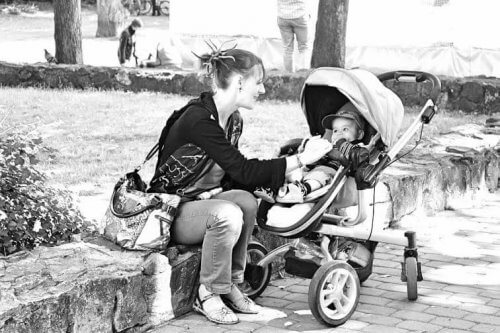 Une maman célibataire doit s'armer de patience pour éduquer ses enfants seule