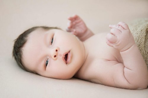 5 recommandations pour aider un bébé qui ne dort pas