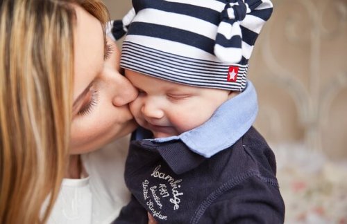 Parler à votre bébé contribue au développement du langage.