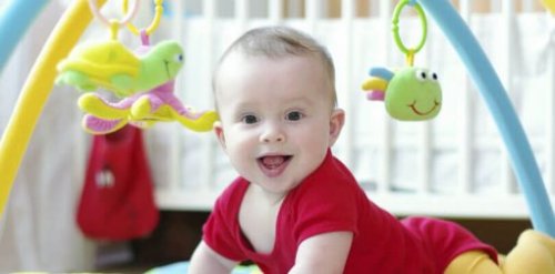Des jeux pour stimuler le développement de votre bébé en s'amusant