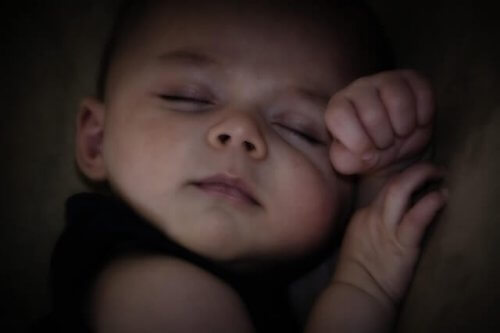 Les routines permettent d'éviter les troubles du sommeil chez l'enfant.