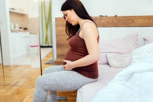 Que signifie la douleur dans le bas-ventre pendant la grossesse ?