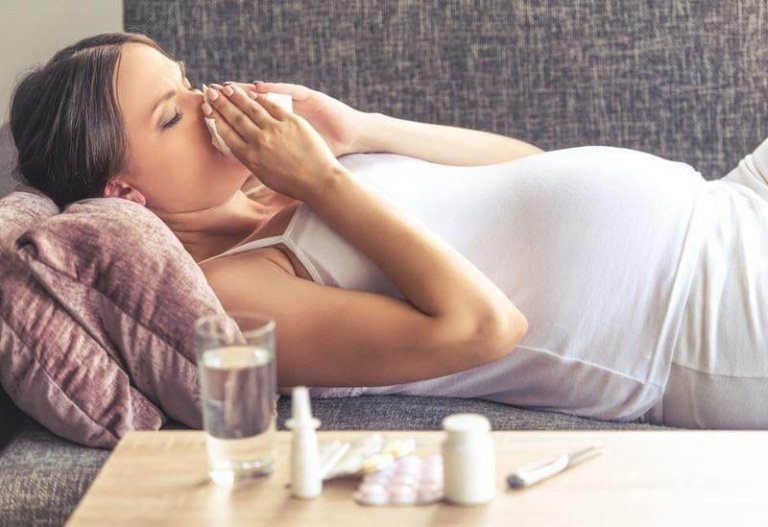 Comment soigner une grippe pendant la grossesse ?
