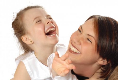 Comment développer le sens de l’humour chez vos enfants ?