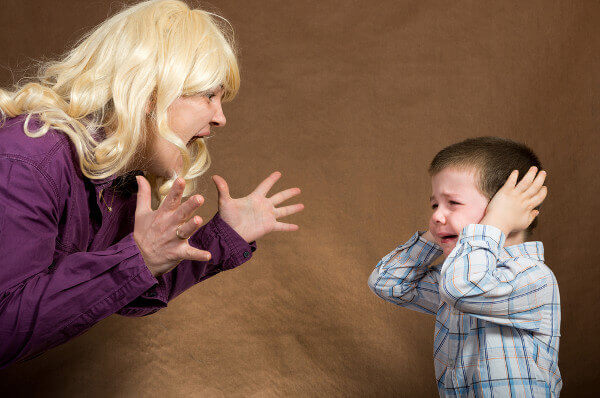 Éduquer les enfants sans crier est possible avec de la patience et de nouvelles stratégies