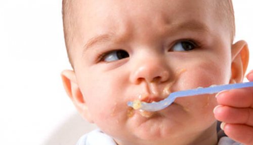 Mon bébé ne veut pas manger : que faire dans ces cas-là ?