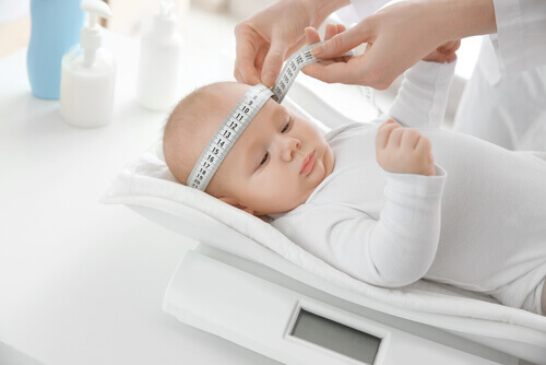 Il existe des variations minimes à l'intérieur des percentiles du bébé mais qui n'ont pas grande importance