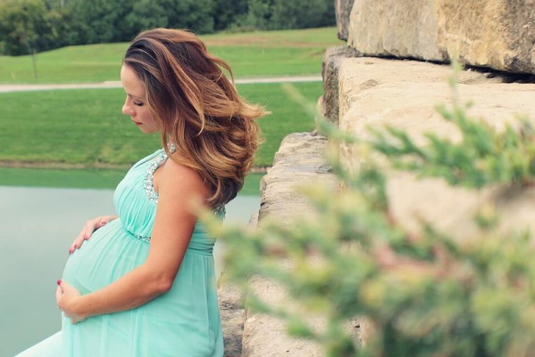 Les femmes enceintes pleurent souvent pour différentes raisons