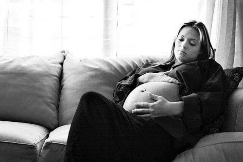 5 sentiments compréhensibles quand on a une grossesse à haut risque