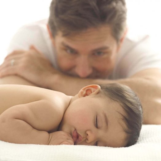Quand le bébé dort, profitez en pour vous reposer.