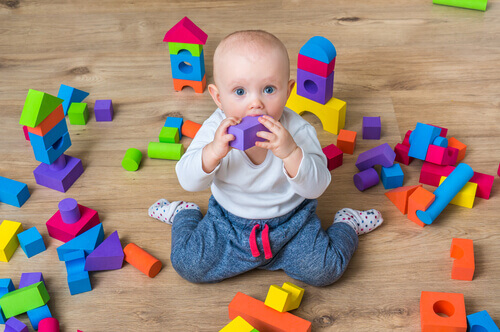 Enfants assis en tailleur inversé, quelles conséquences ?