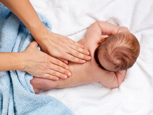 12 bienfaits des massages pour enfants