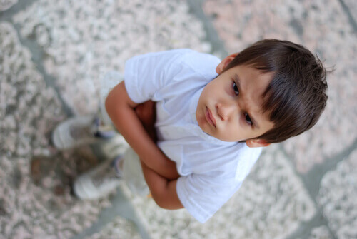 Les enfants difficiles sont en plein apprentissage et il est essentiel qu'ils aient en face d'eux des parents solides et aimants