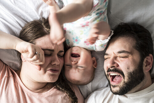 Combien d’heures de sommeil les parents perdent-ils quand un bébé arrive ?