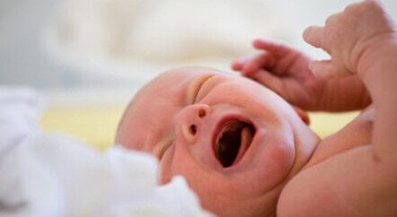 Que faire pour que le bébé arrête de pleurer rapidement ?