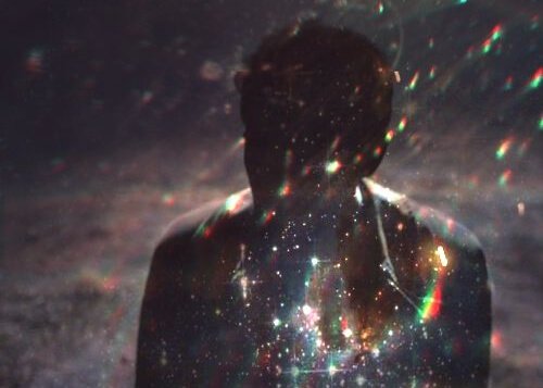 Les crises d'absence ont tendance à disparaître à l'âge adulte