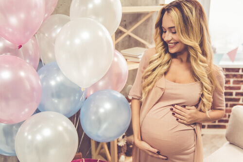 La fête de la Baby Shower est célébrée à la fin de la grossesse avant l'arrivée du bébé