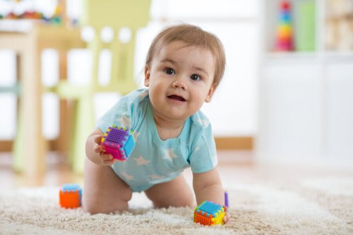 La seule de jeux est un espace qui permet de stimuler le développement de l'enfant.