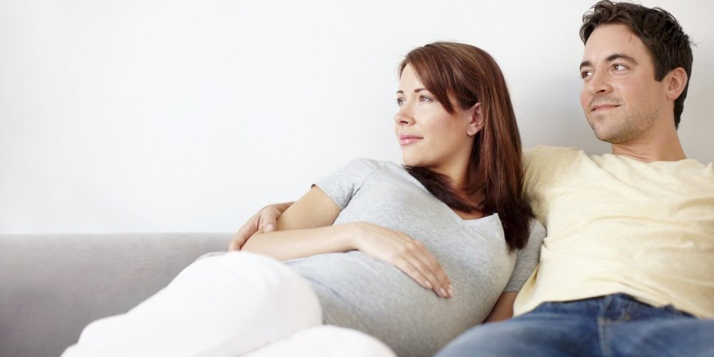 la couvade : quand l'homme ressent les effets de la grossesse