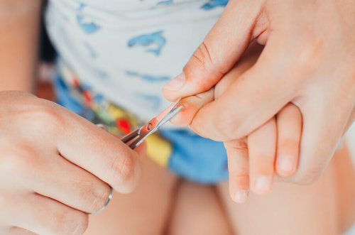 4 astuces pour couper les ongles de votre enfant