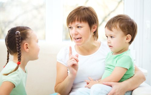 maman enseigne la politesse