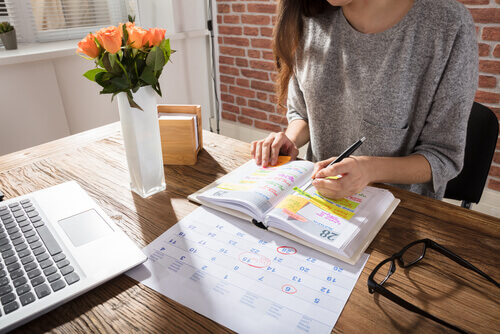 La réduction du temps de travail est un droit octroyé à toutes les femmes qui désirent être mères en continuant de travailler.