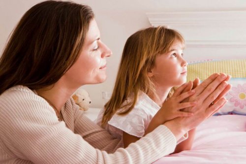 10 façons de rapprocher votre enfant de Dieu