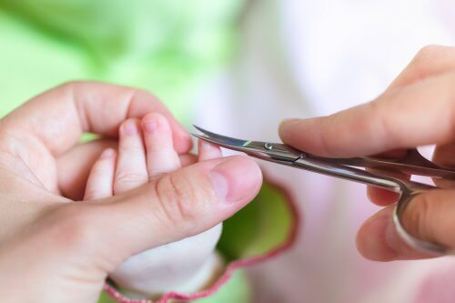 ciseaux à ongles pour les bébés