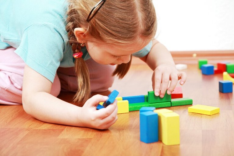 Pourquoi est-il bon pour les enfants d'apprendre à jouer seul ?