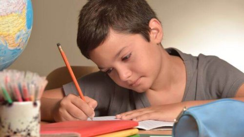 Aider ses enfants à faire ses devoirs