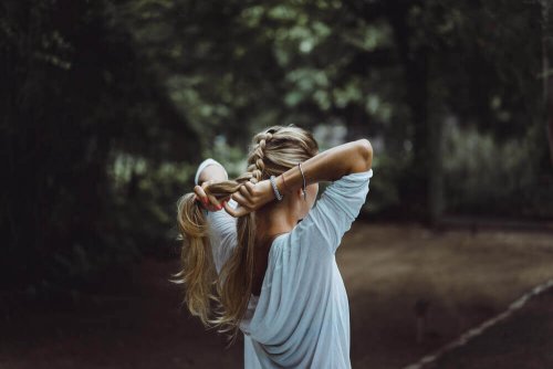 les tresses sont une possibilité de coiffures