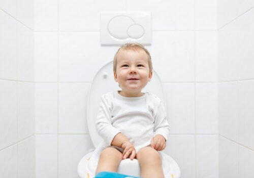 Arrêter les couches est une étape du développement de l'enfant qui nécessite beaucoup de patience et de constance.