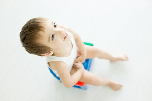 Arrêter les couches est un apprentissage qui dépend de la maturité de l'enfant.
